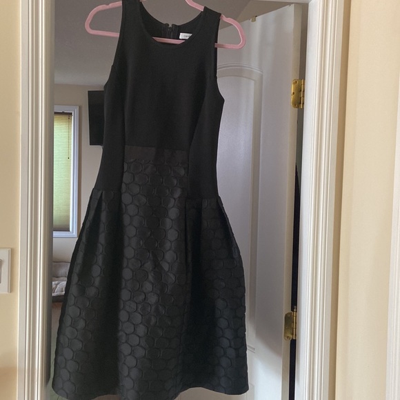 Beautiful black party dress in size 6 - Picture 3 of 9